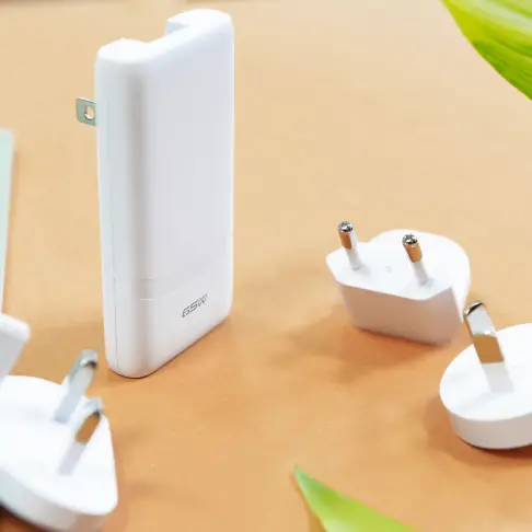 Chargeur secteur AKASHI ALTACUNIVPD65W - 3